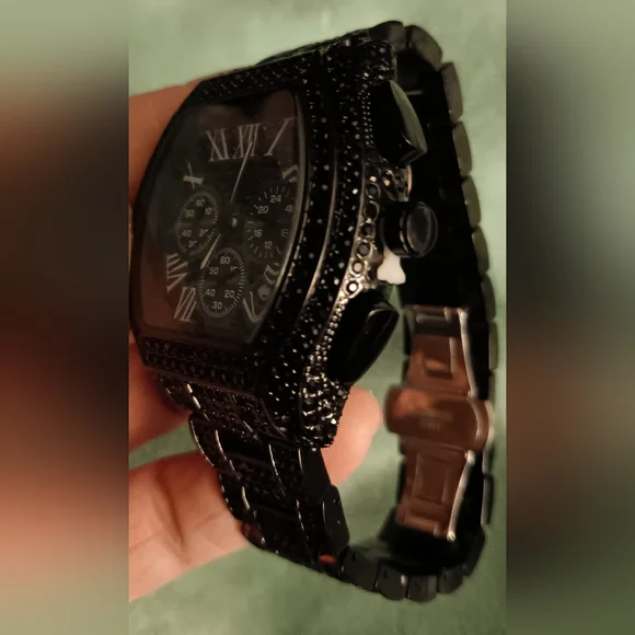 Black Crystal Watch